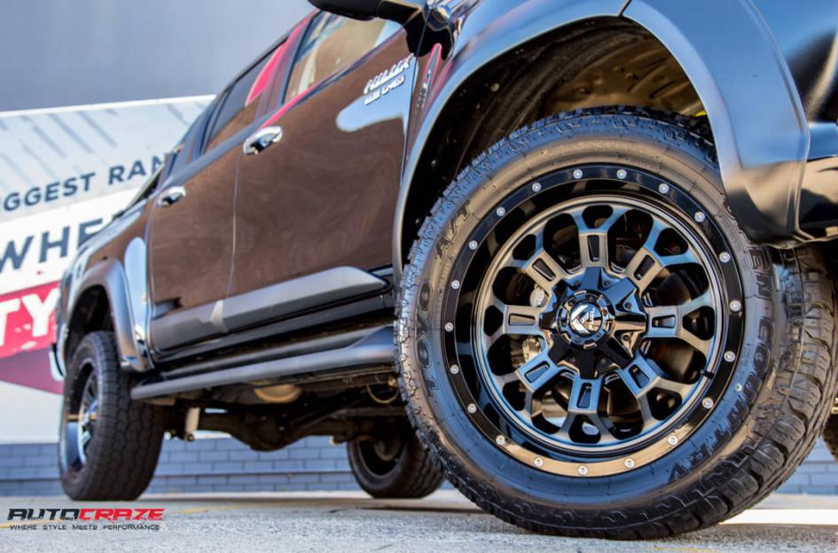 TOYOTA HILUX N80 4WD CRUSH GLOSS BLACK DOUBLE DARK TINT